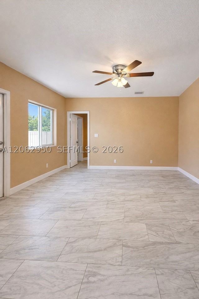 1015 Nw 8th Ave #B - Photo 3 of 25