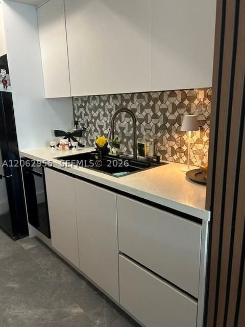 725 Sw 148th Ave #503 - Photo 2 of 18