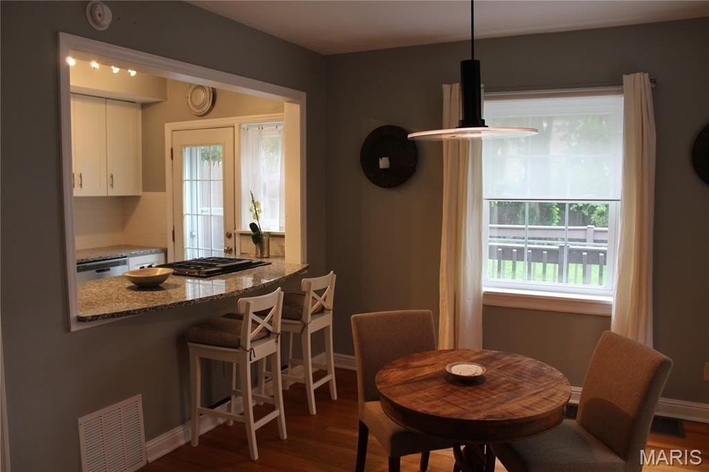 1119 Sanford Ave - Photo 6 of 27