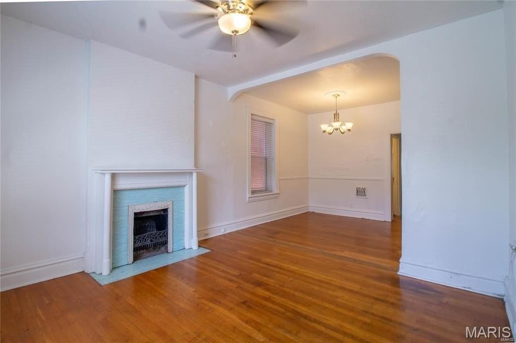 3857 Botanical Ave - Photo 2 of 8