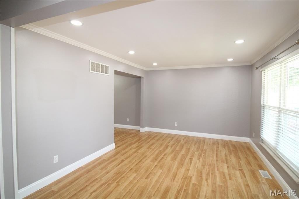 912 Oakwood Farms Ln - Photo 4 of 40