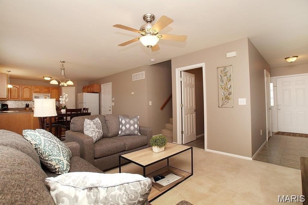 210 Stone Run Blvd - Photo 3 of 26