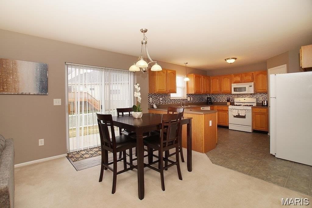 210 Stone Run Blvd - Photo 5 of 26