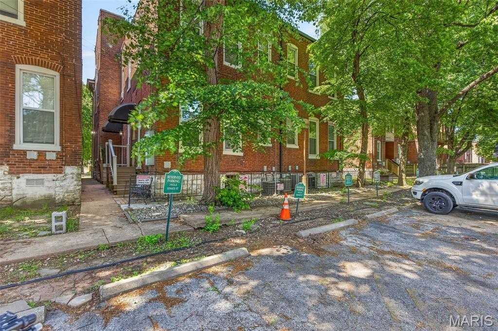 1913 Senate St #A - Photo 3 of 25