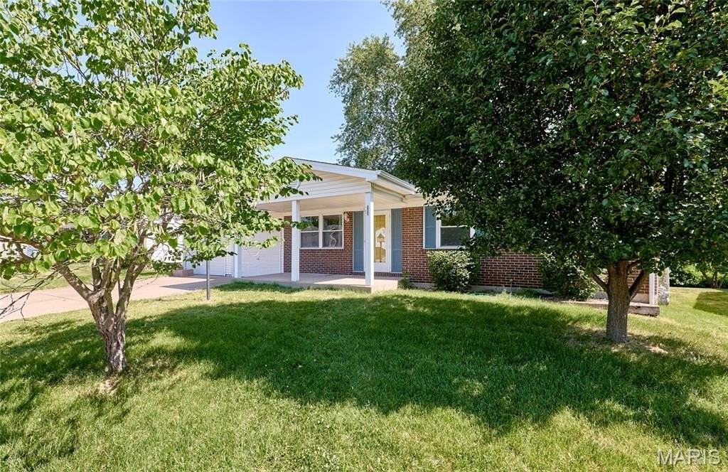 3248 Janton Ln - Photo 3 of 33