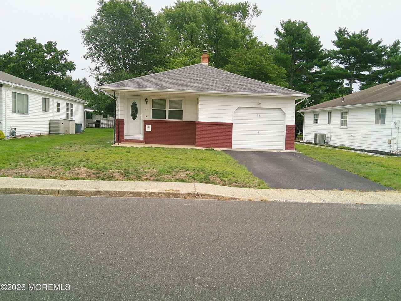 75 Montserrat St - Photo 2 of 26