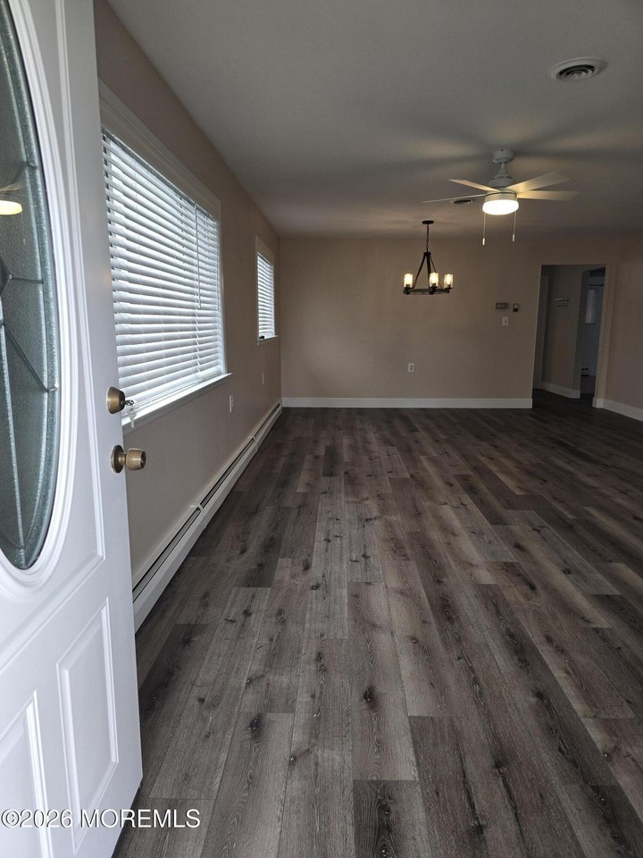 75 Montserrat St - Photo 3 of 26