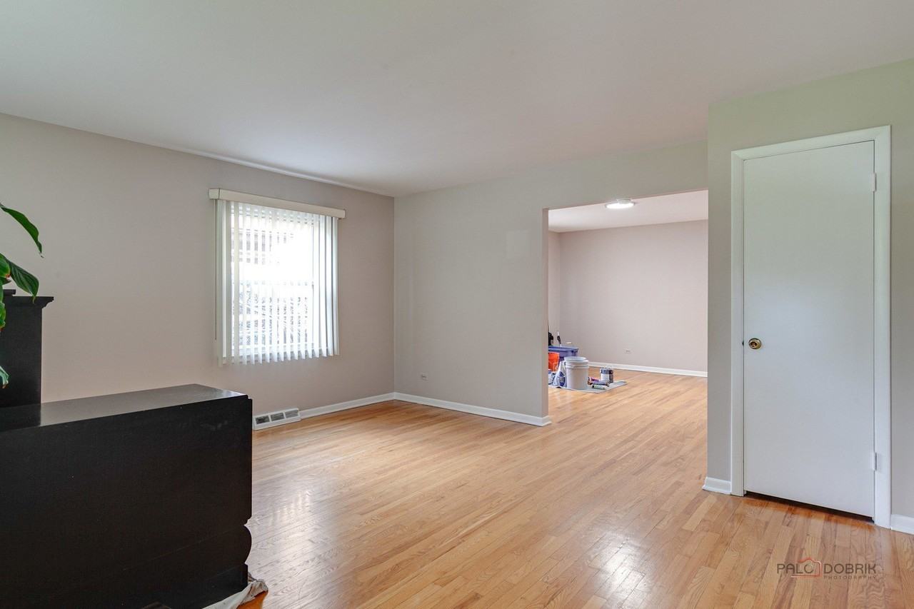 334 Euclid Ave - Photo 5 of 42