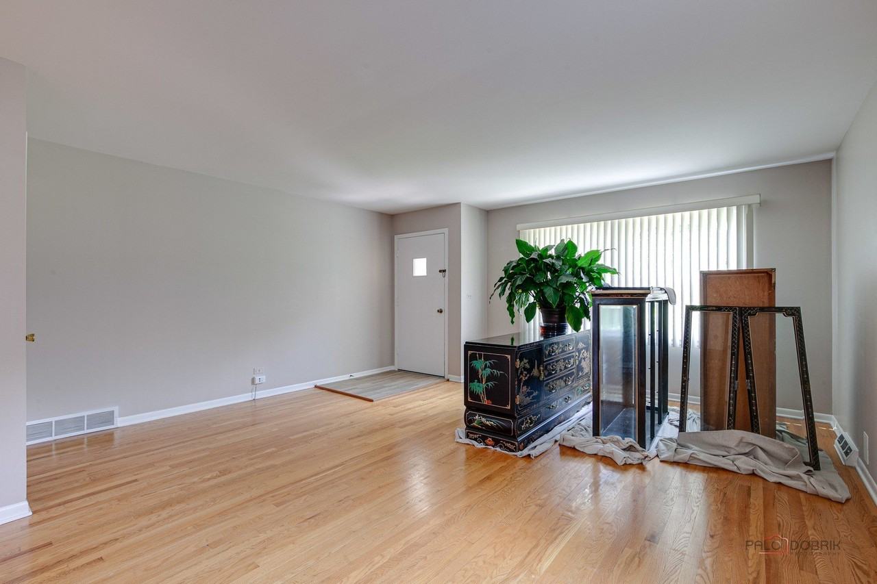 334 Euclid Ave - Photo 7 of 42