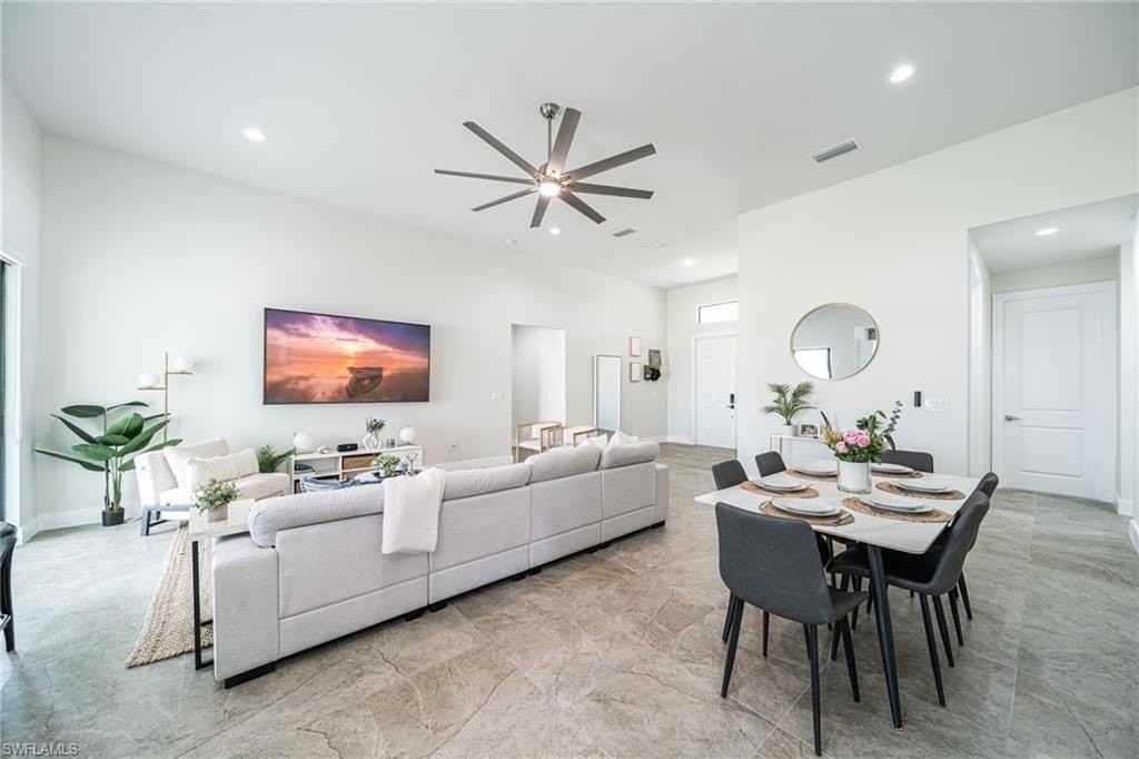 1608 Nw 38th Ave - Photo 5 of 32