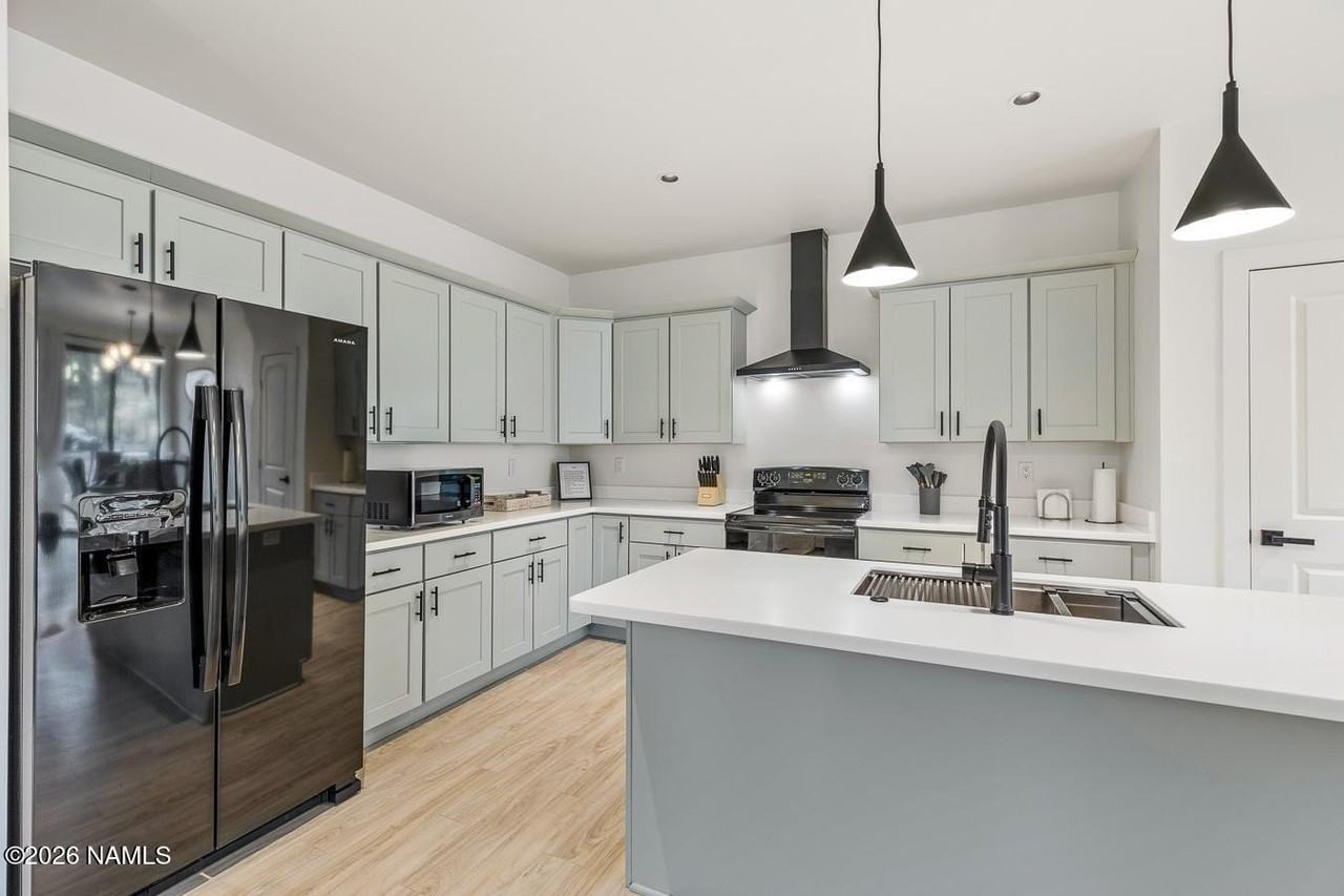 1221 E Emma Dr #112 - Photo 4 of 10