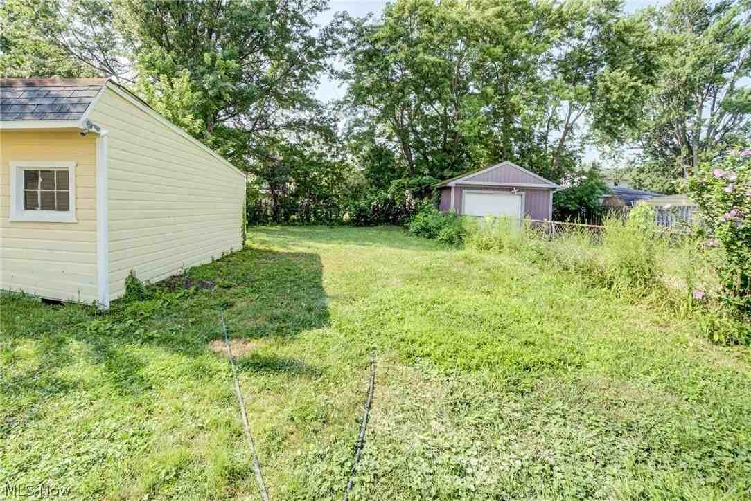 13117 Wilton Ave - Photo 6 of 29