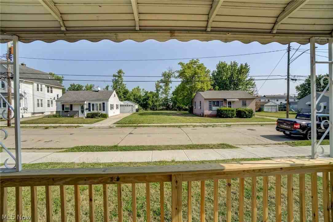 13117 Wilton Ave - Photo 7 of 29