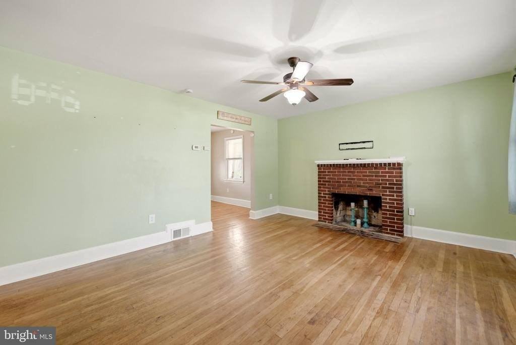 407 Manassas Ave - Photo 6 of 50
