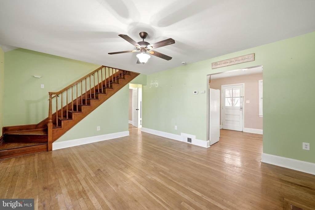 407 Manassas Ave - Photo 7 of 50