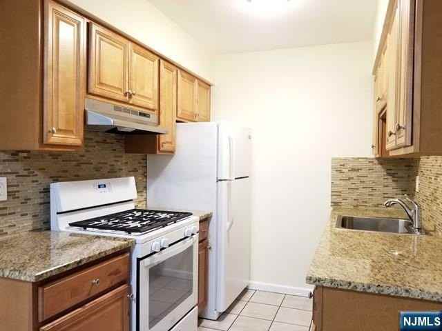280 Undercliff Ave #2 - Photo 6 of 16