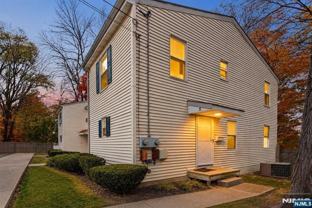 2 Cottage Pl #4 - Photo 1 of 1