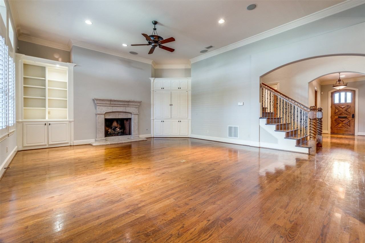 5429 Richard Ave - Photo 3 of 25