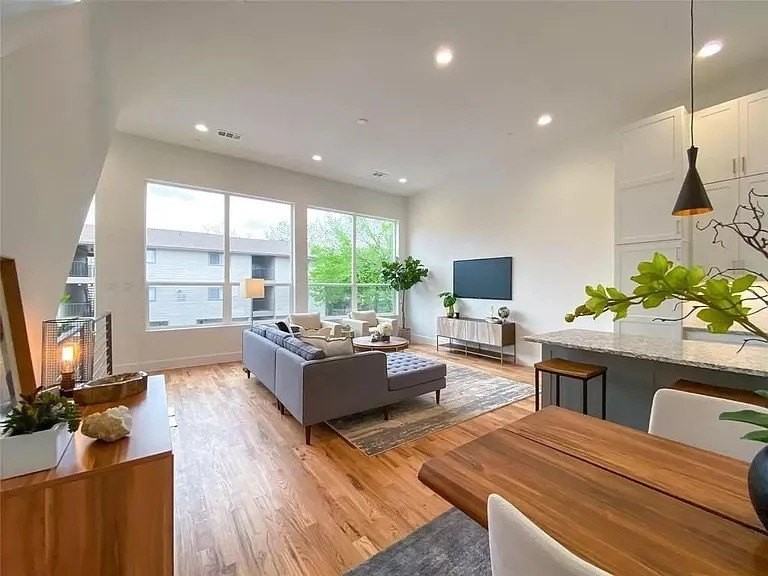 2603 Calvin St #102 - Photo 3 of 11