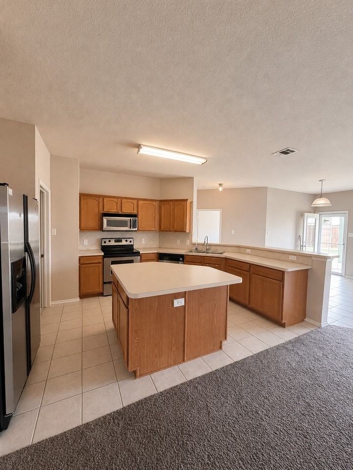 9809 Hedge Bell Dr - Photo 3 of 12