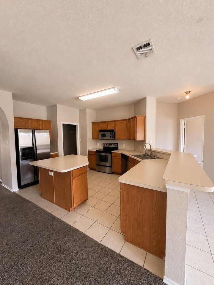 9809 Hedge Bell Dr - Photo 4 of 12