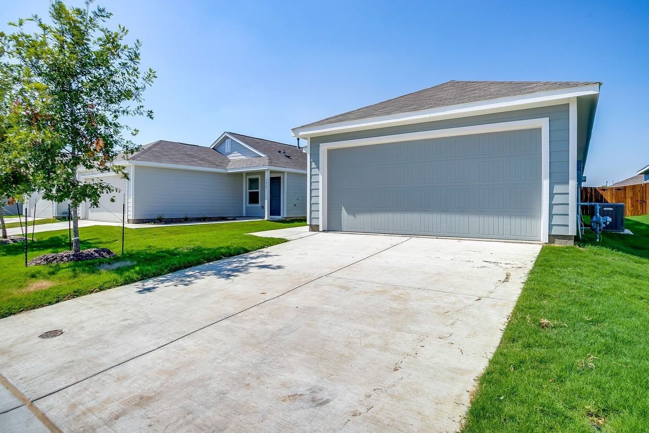 3608 Kinglet Ct - Photo 3 of 40