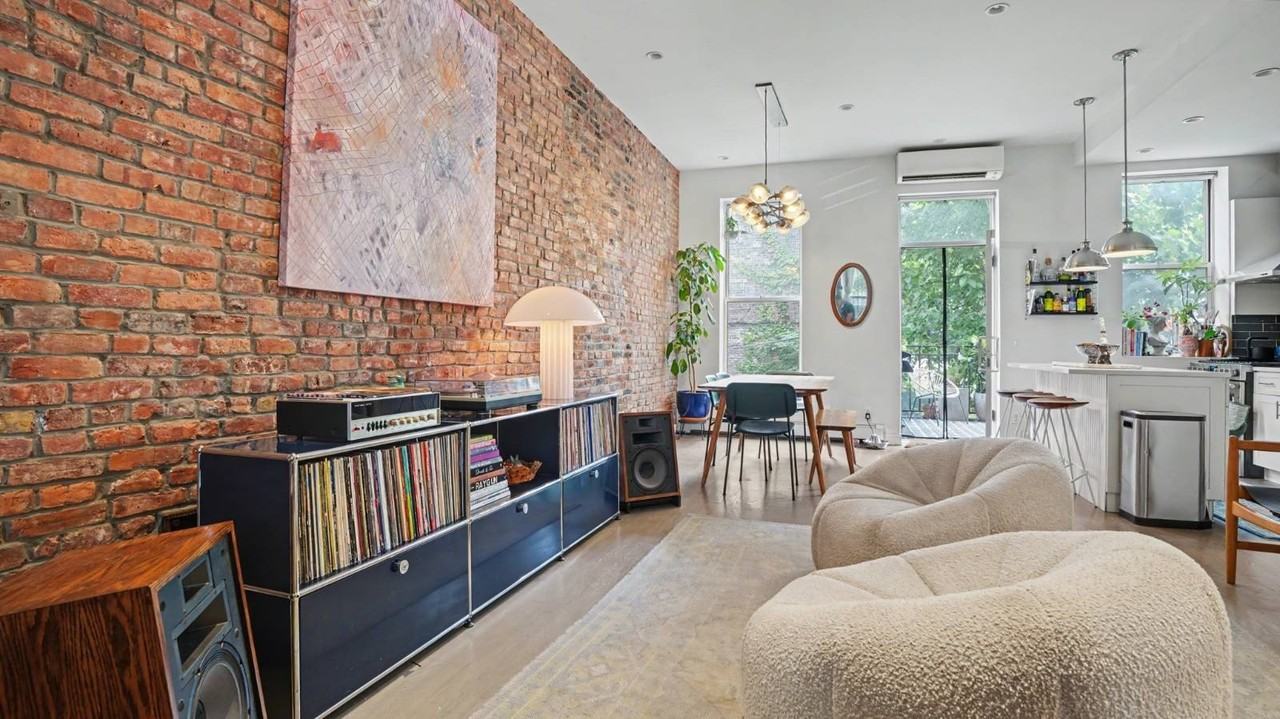 147 Stuyvesant Ave #1 - Photo 3 of 21