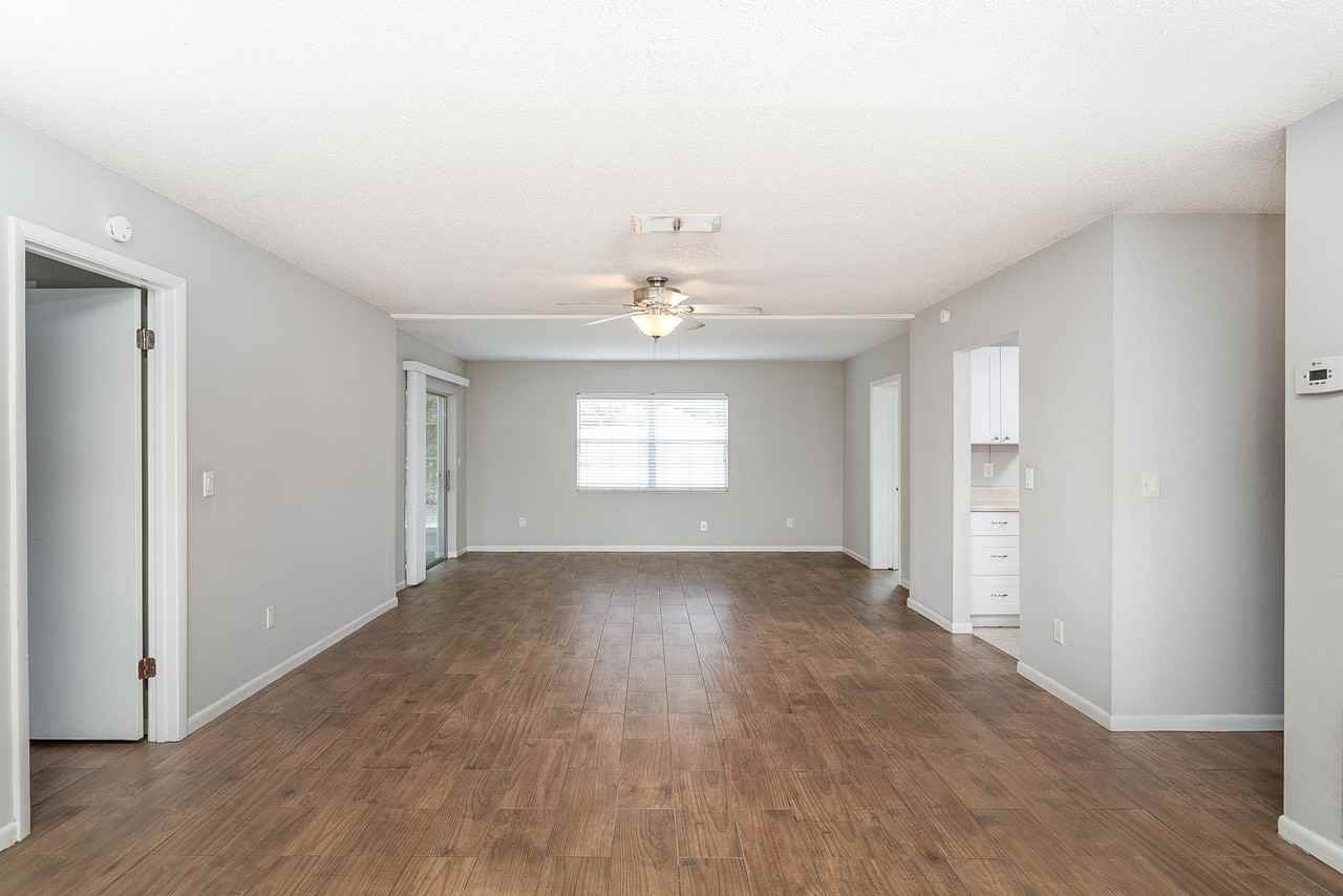1040 Dorado Dr - Photo 7 of 50