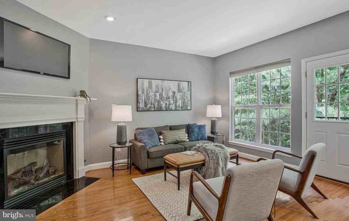 23435 Aster Way - Photo 4 of 39
