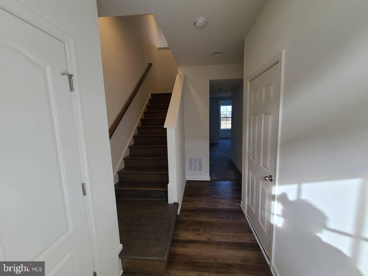108 Alderman Way - Photo 4 of 50