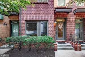 featured image of 2916 Penny Ln