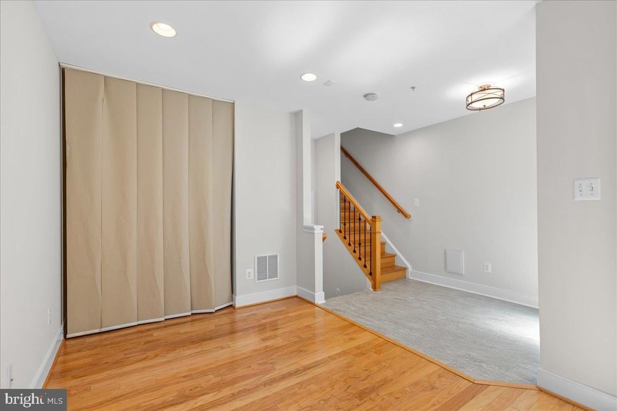 2916 Penny Ln - Photo 7 of 50