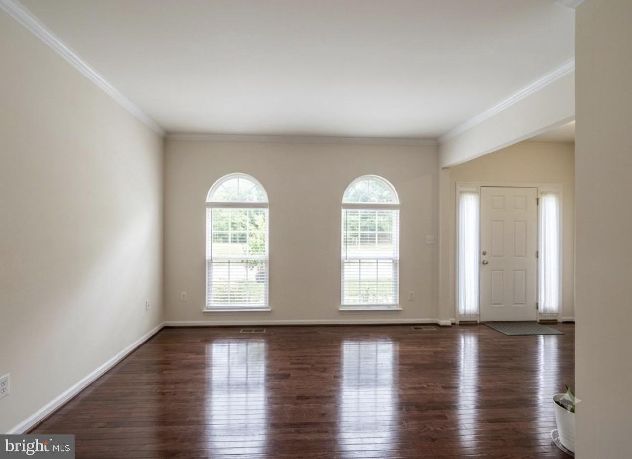 8268 Linblake Ct - Photo 2 of 4