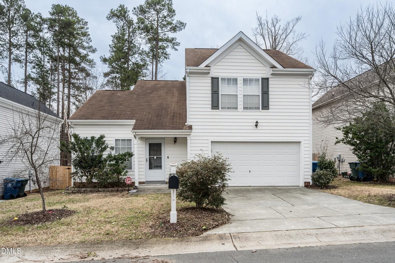 4 Richardson Cir - Photo 2 of 27