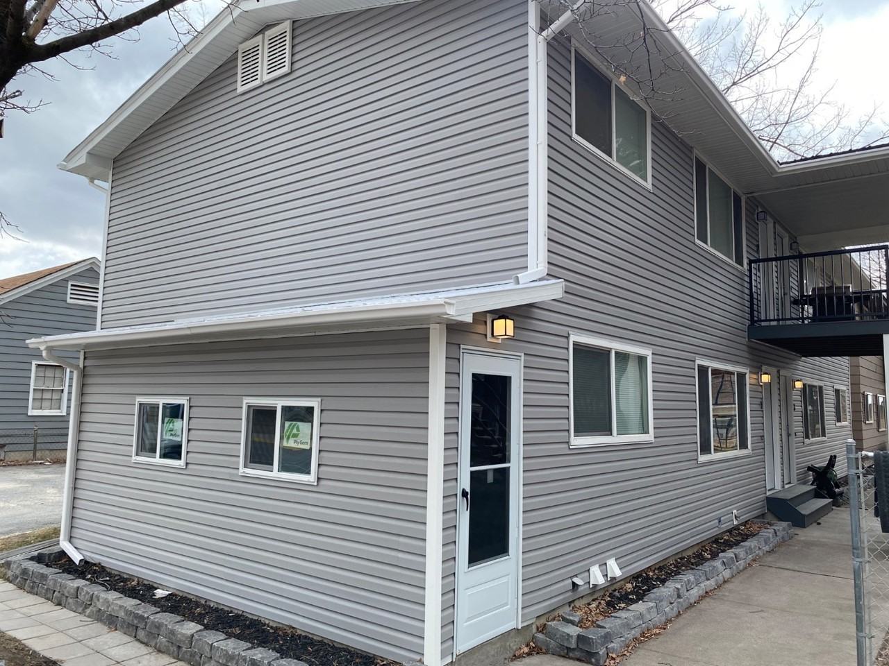 1227 S 4th Ave - Photo 2 of 4