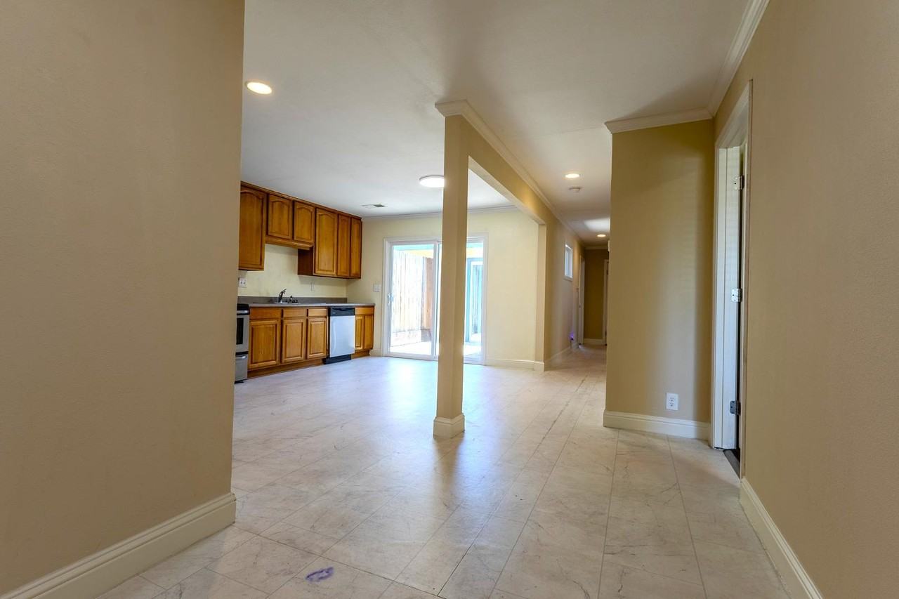 6522 Maywood Ln - Photo 5 of 11