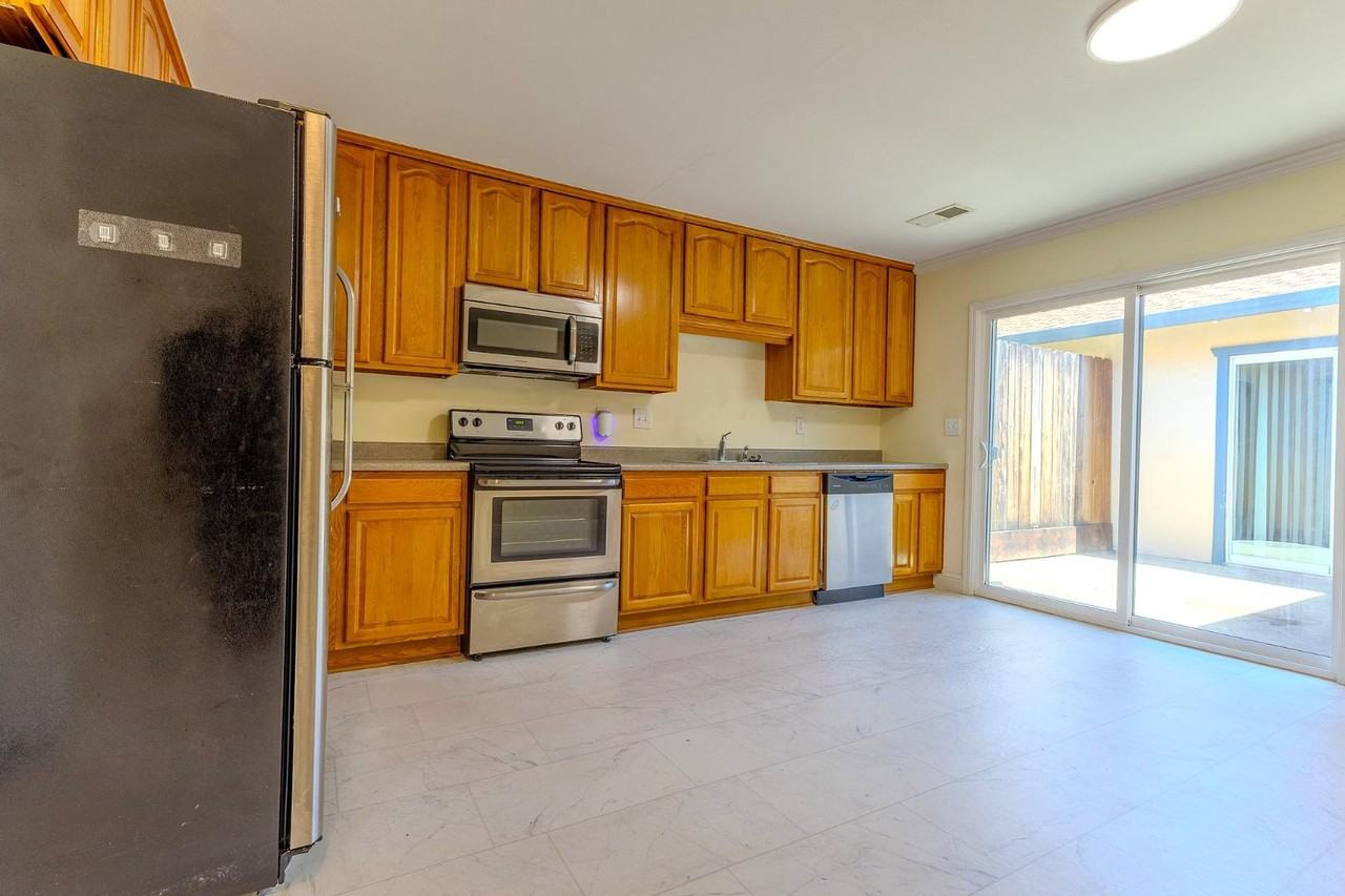 6522 Maywood Ln - Photo 7 of 11