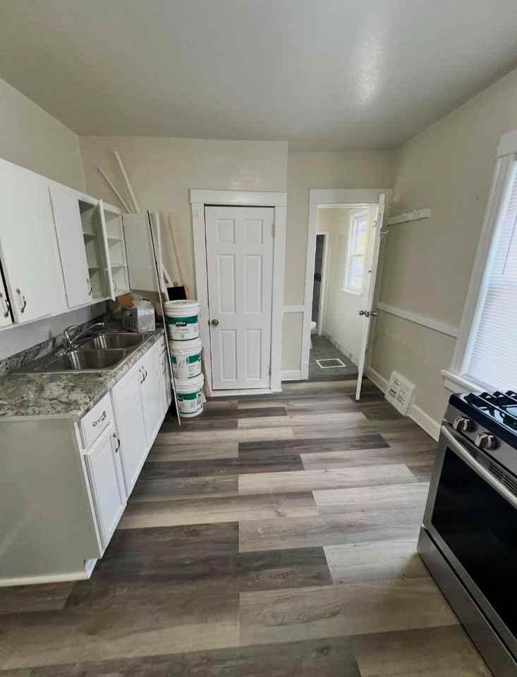 2736 N 52nd St - Photo 5 of 10