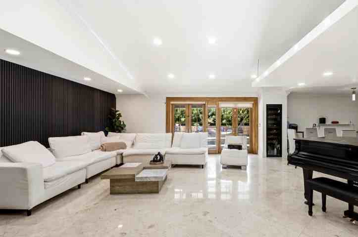 5223 Deerhurst Crescent Circle - Photo 4 of 8