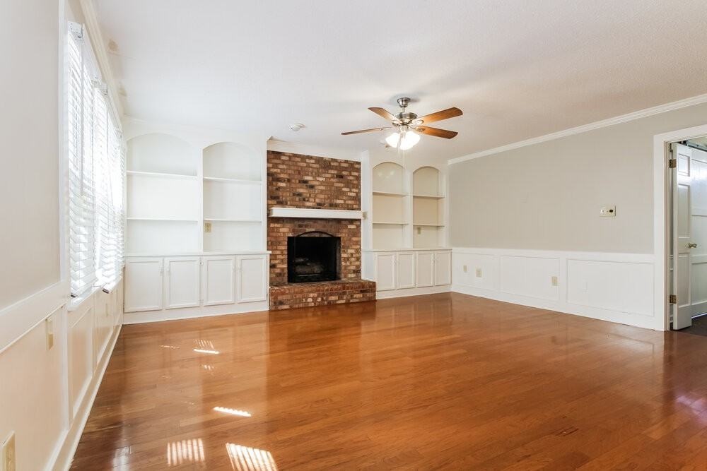 7695 Stout Rd - Photo 4 of 17