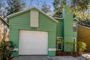 featured image of 1240 Crossfield Dr