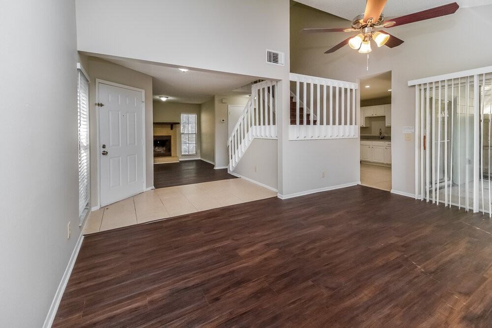 1240 Crossfield Dr - Photo 5 of 17