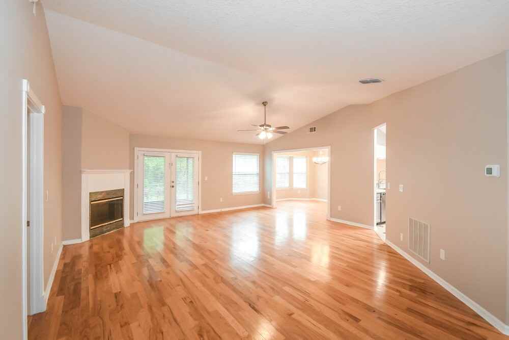 4737 Kernan Mill Ln E - Photo 4 of 16