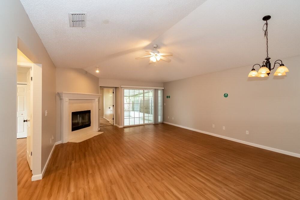 1826 Ashmore Green Dr - Photo 3 of 16