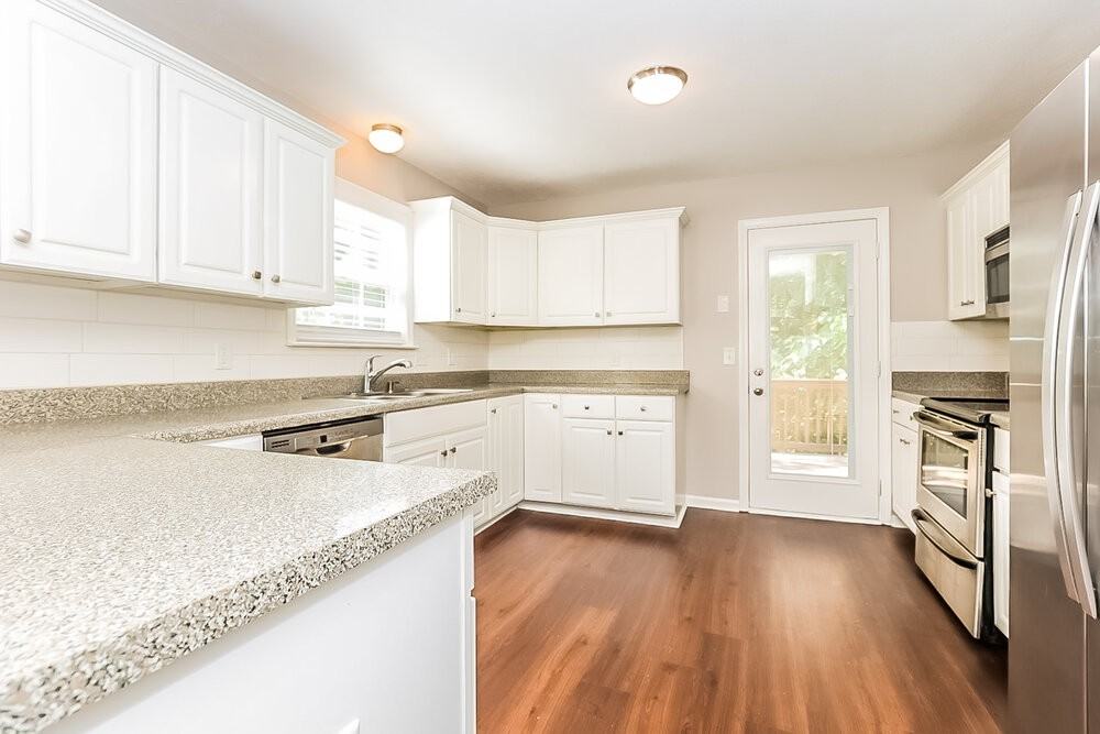 2720 Windcrest Trl - Photo 7 of 17