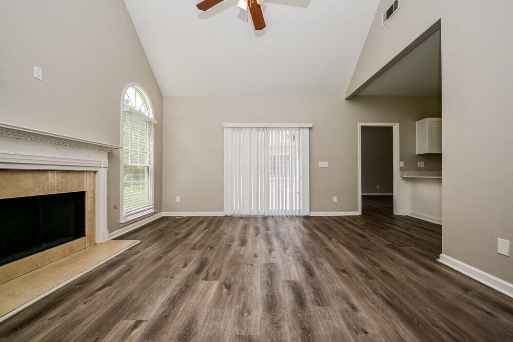 1101 E Shoreview Rd - Photo 4 of 15