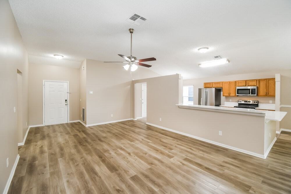 1418 Runes Ct - Photo 4 of 16