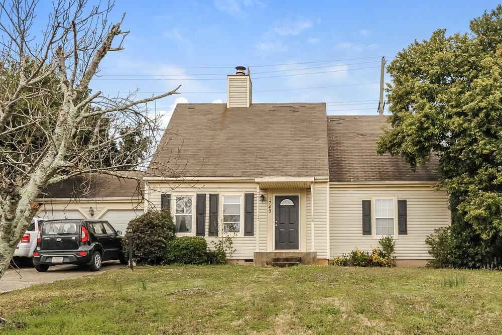 1749 Bridgestone Cir