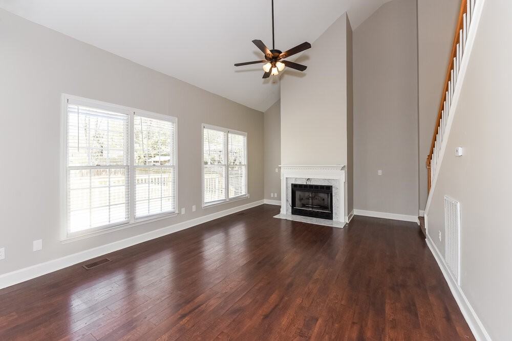 4340 Cambridge Dr - Photo 5 of 17