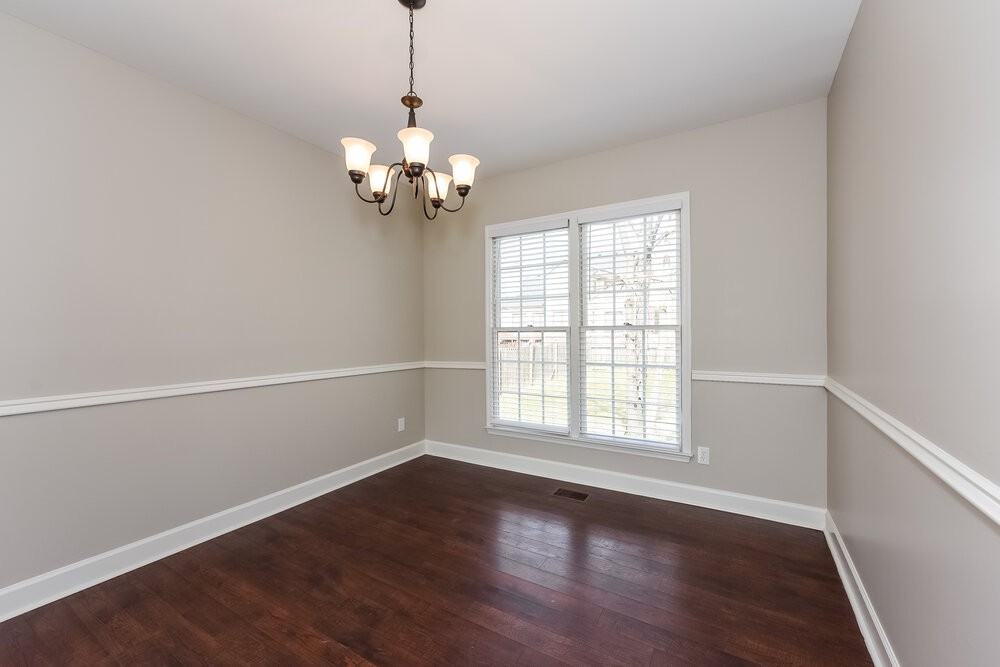 4340 Cambridge Dr - Photo 6 of 17